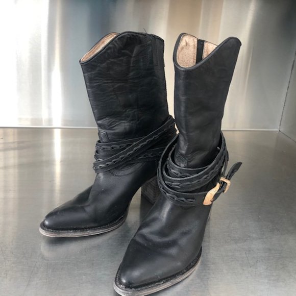 Shoes | Like New Freebird Cadence Sz 
